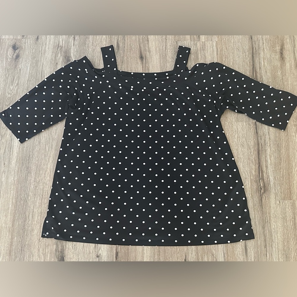 WOMAN WITHIN SIZE 22/24 1X BLACK & WHITE POLKA DOT 3/4 SLEEVES COLD SHOULDER